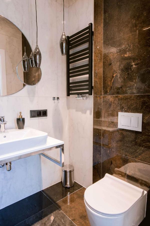 Rent Mariana Mokwy 20 Apartment *