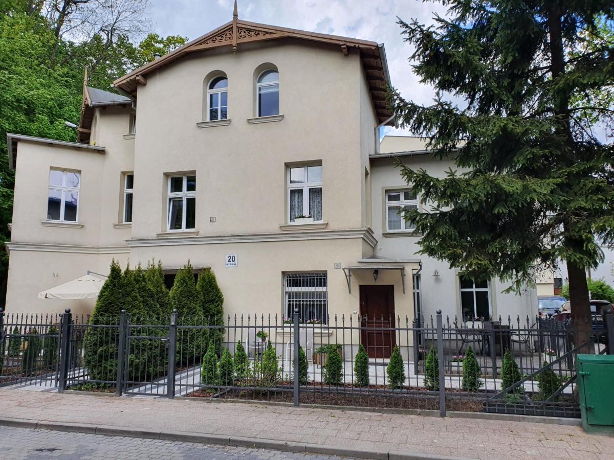 Apartment Rent Mariana Mokwy 20 *