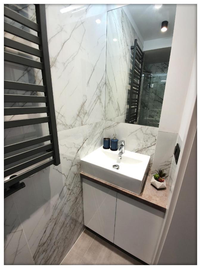 Apartment Rent Mariana Mokwy 20 *